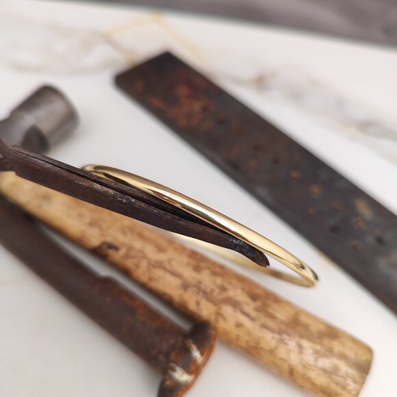 Solid gold round bracelet – timeless, minimal, and made to last. Gold bracelet. - Picture 5 of 12